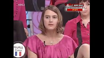 Jouer Anais christine julienne femme française norvégienne "presque tous les employés de bureau masculins en corée du sud semblent avoir visité le salon noraebang avec d'autres femmes d'appel d'escorte. cependant, du point de vue français, c'est comme de la tricherie" misuda