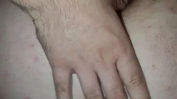Riproduci Mi scopo il culo e la figa in un doppio creampie