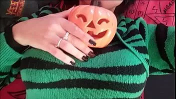 Redare Halloween fericit cu canalul chantal