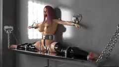 play Hardcore 3D Metal Bondage Fetish: nuovo gioco maturo con grandi tette