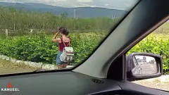 play Latina Petite dă muie în mașină pentru bilet acasă