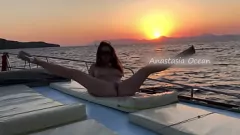 play مغامرة Handjob العامة الشقراء المشاغب على المحيط