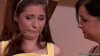 play Azgın olgun anne ve genç kız git lezbiyen