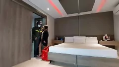 Reproducir Big Bambu Devours Pizza Entread Guy Dick mientras el marido está fuera