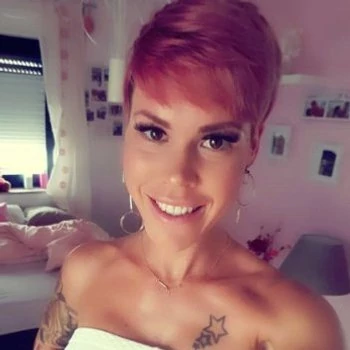 পর্নস্টার Lara Bergmann