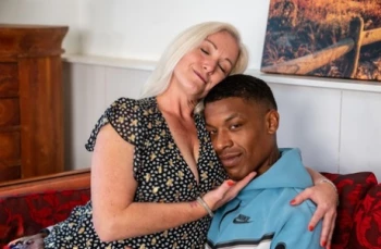 Bintang porno CJaybangz