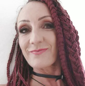 Pornostar Lyna Cypher
